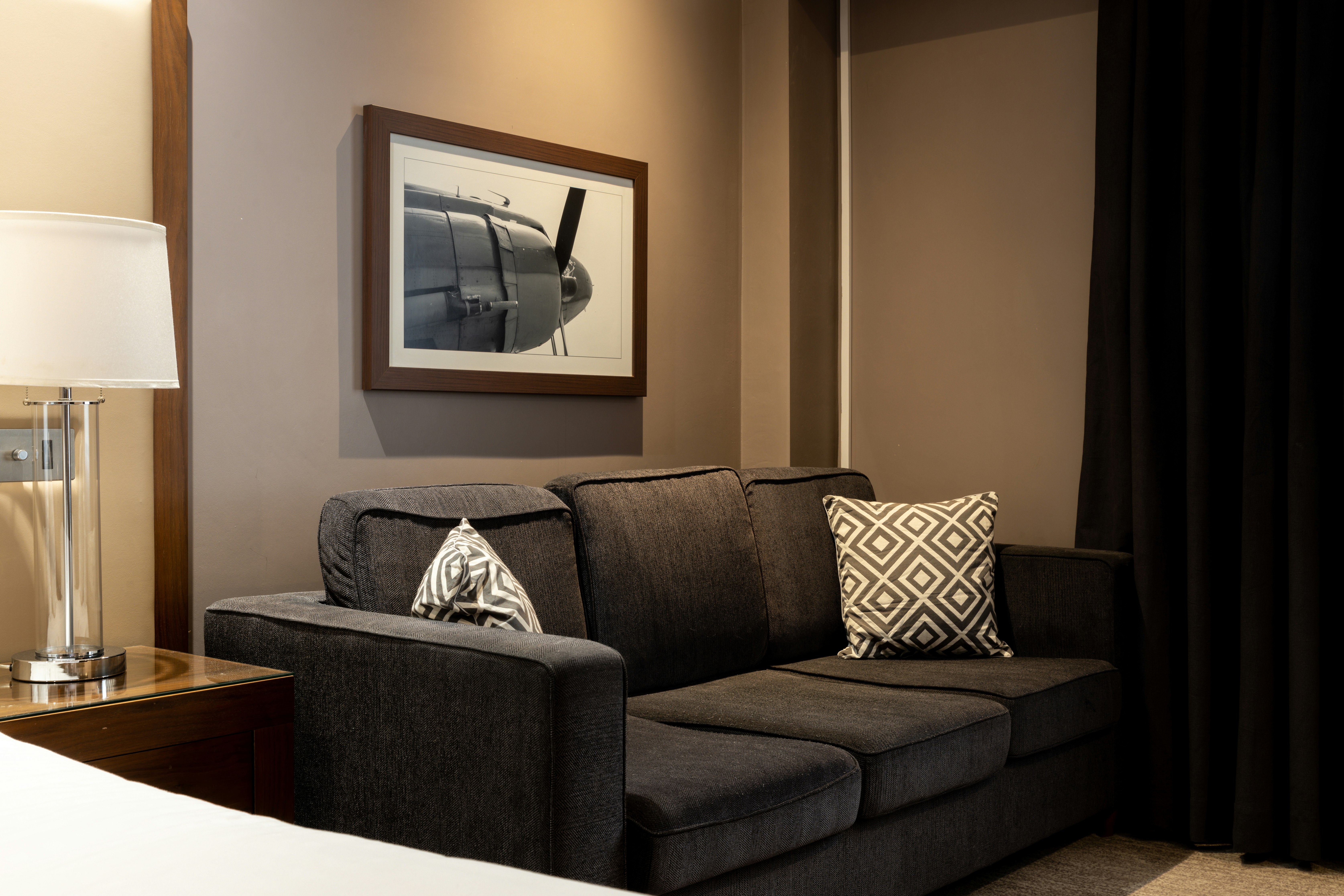 Sandman Signature London Gatwick Hotel 63/85