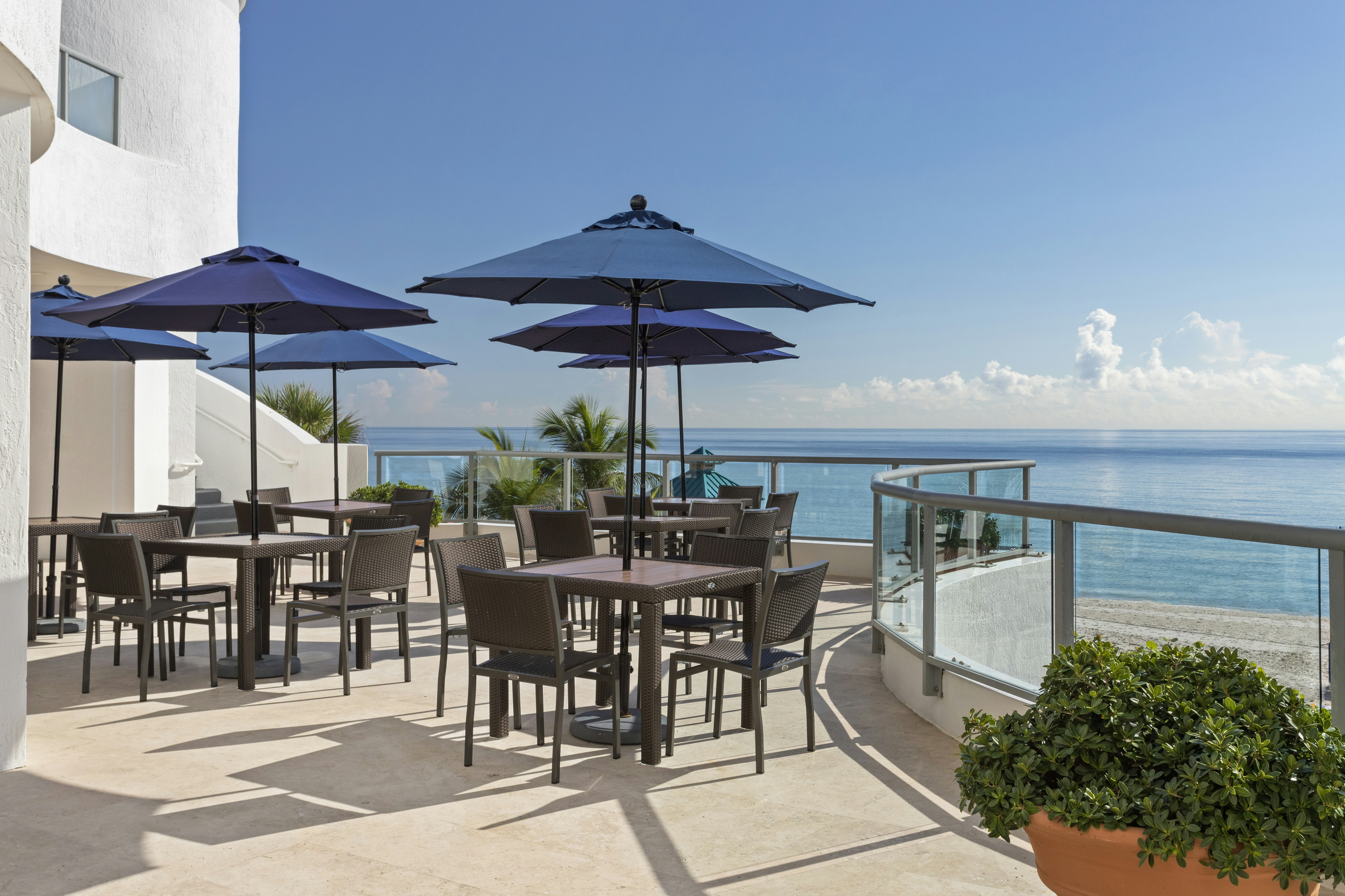 Doubletree By Hilton Ocean Point Resort – North Miami Beach 45/68
