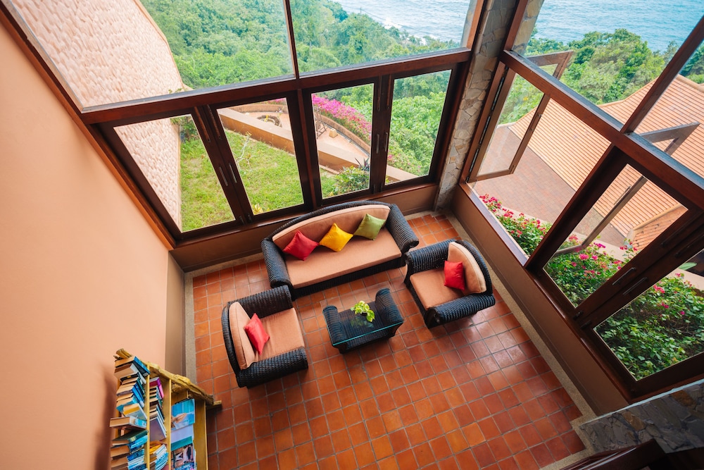 SAMUI BAYVIEW RESORT & SPA 45/66