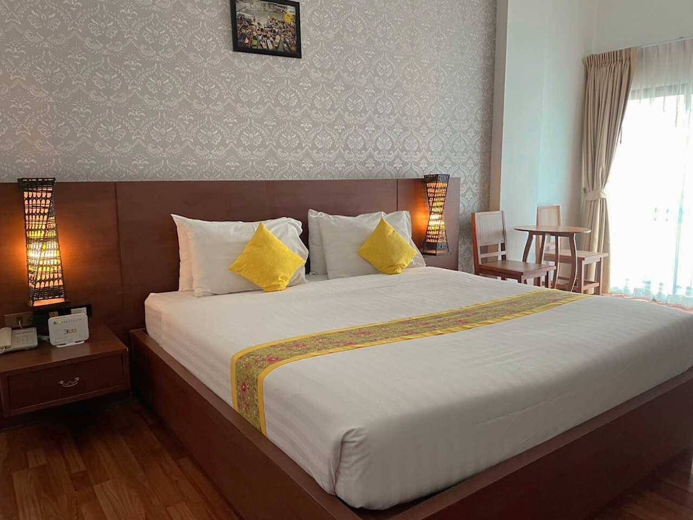 Jingjit Hotel 20/61