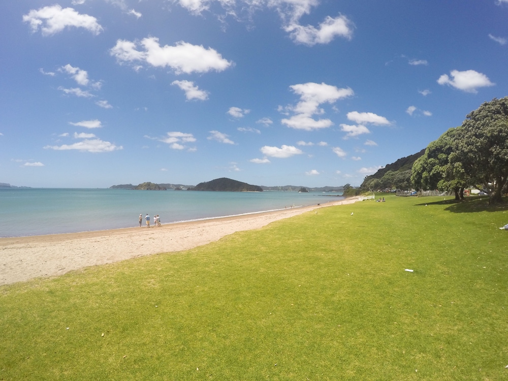 Bay Sands Seafront Studios 44/49