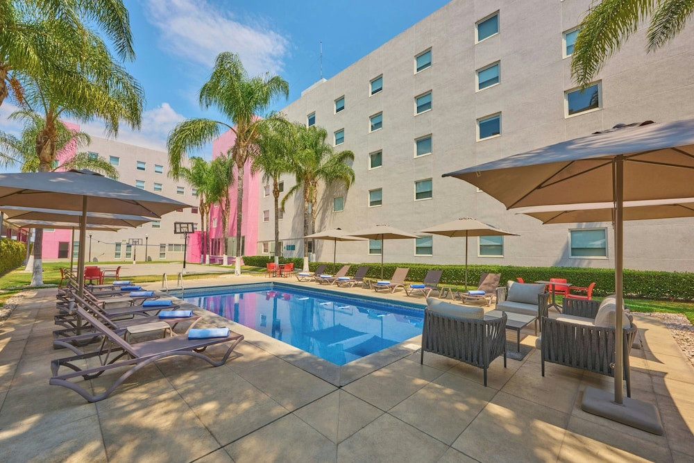 City Express Suites by Marriott Queretaro 70/73