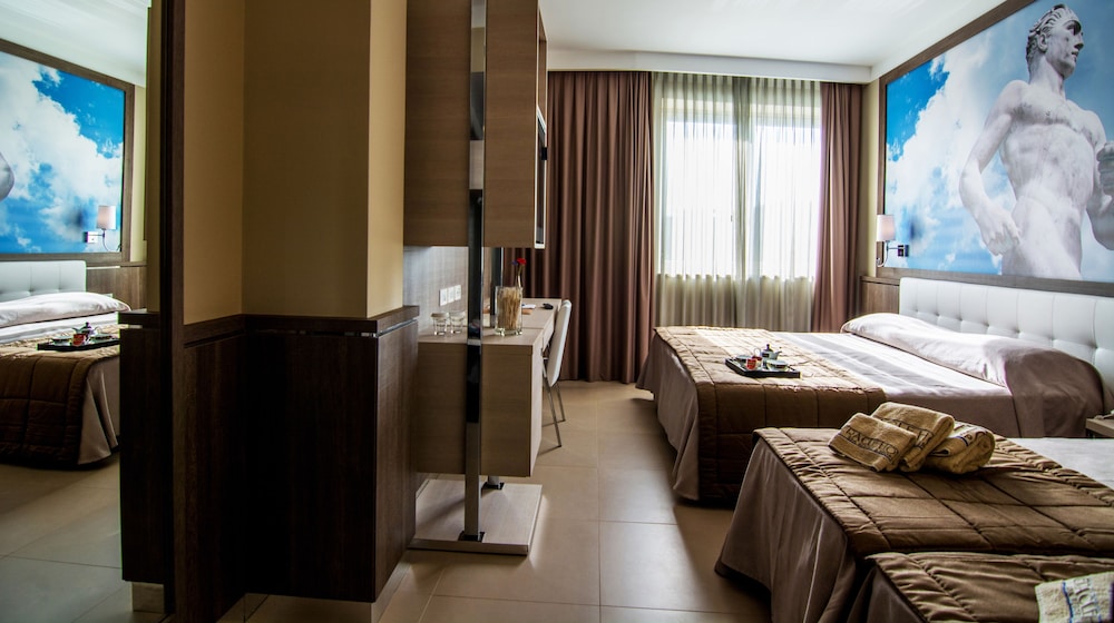 ERACLE HOTEL 30/61