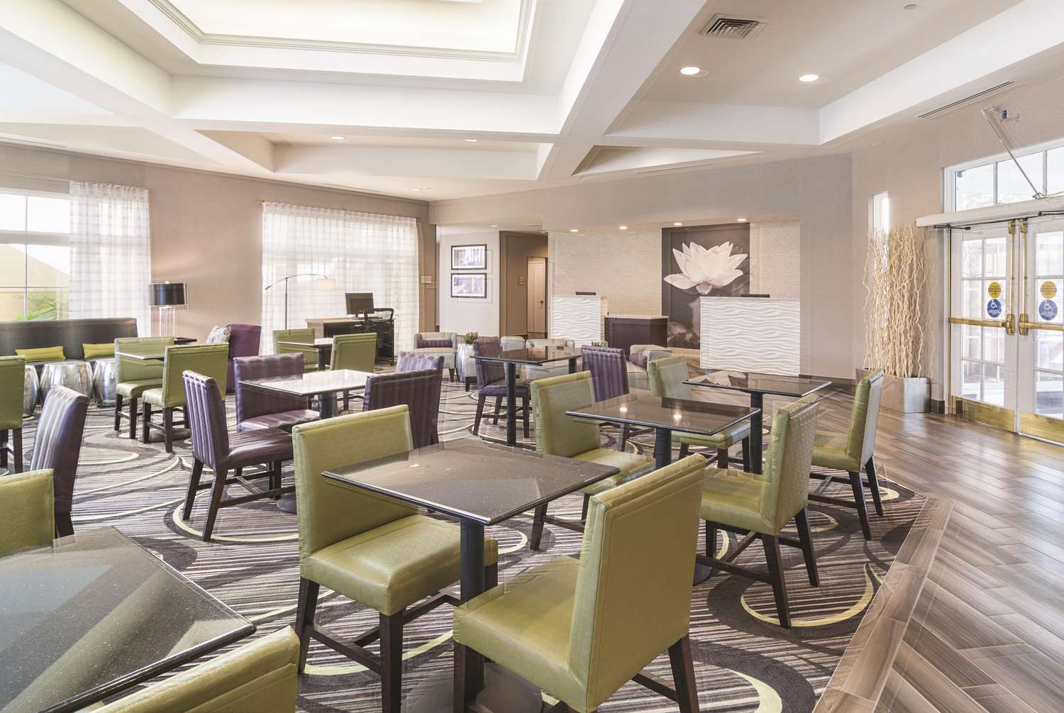 La Quinta Inn And Suites By Wyndham Phoenix Mesa West 39/56