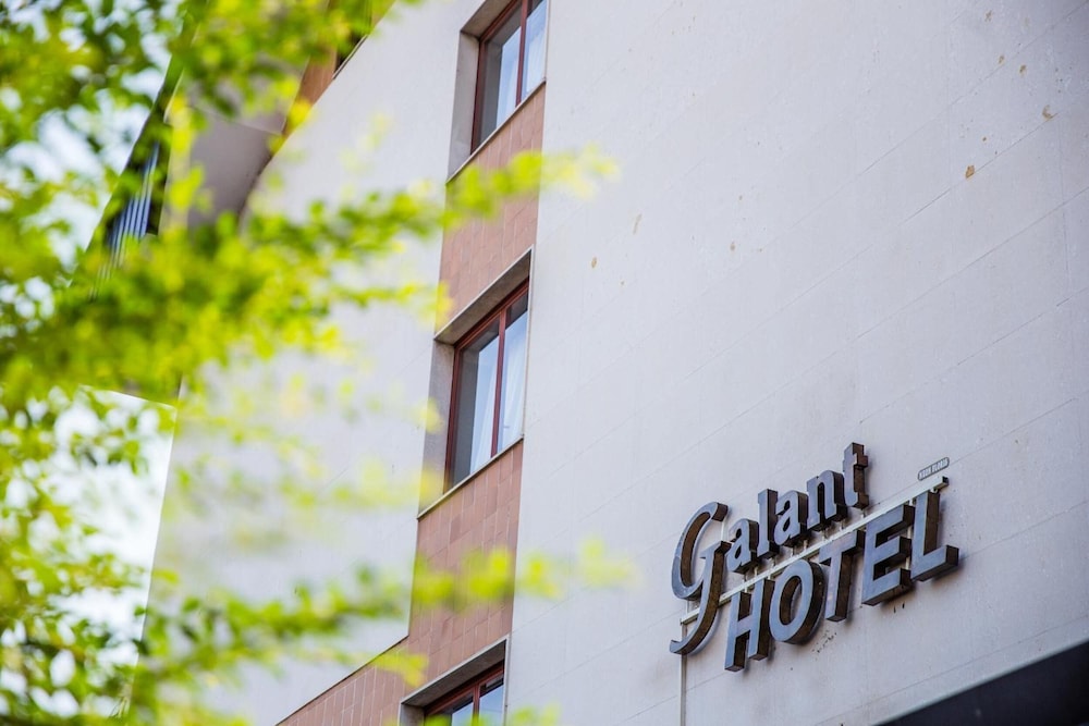 HOTEL GALANT 1/40