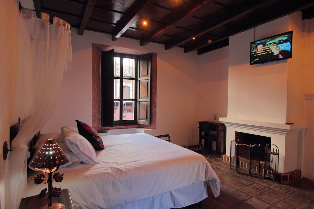 Hotel Monasterio 34/65