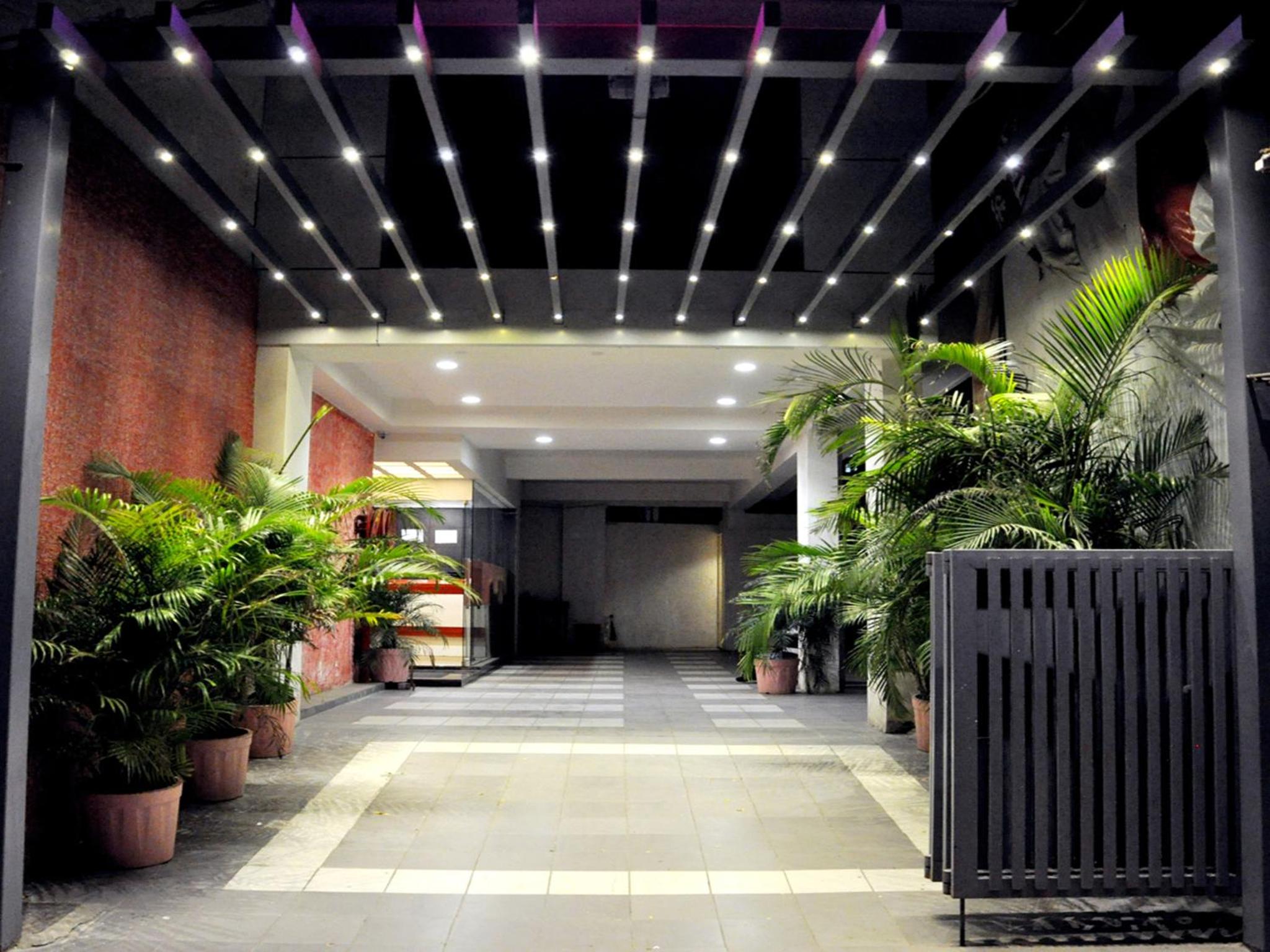 Hotel Jyoti 7/35