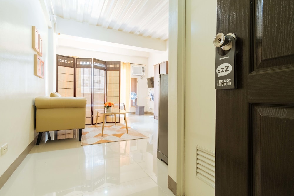 RedDoorz Kassel Residences Paranaque 3/19