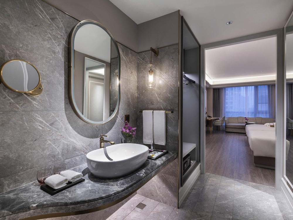 Mercure Shanghai Xujiahui South 30/31