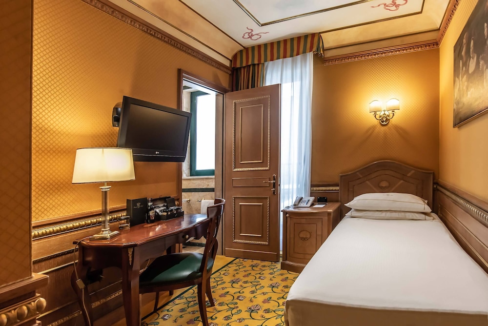 River Palace Hotel 16/43