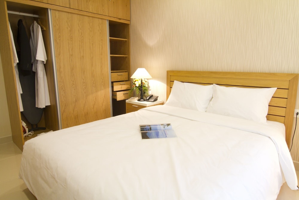 1 BEDROOM, PREMIER, APARTMENT