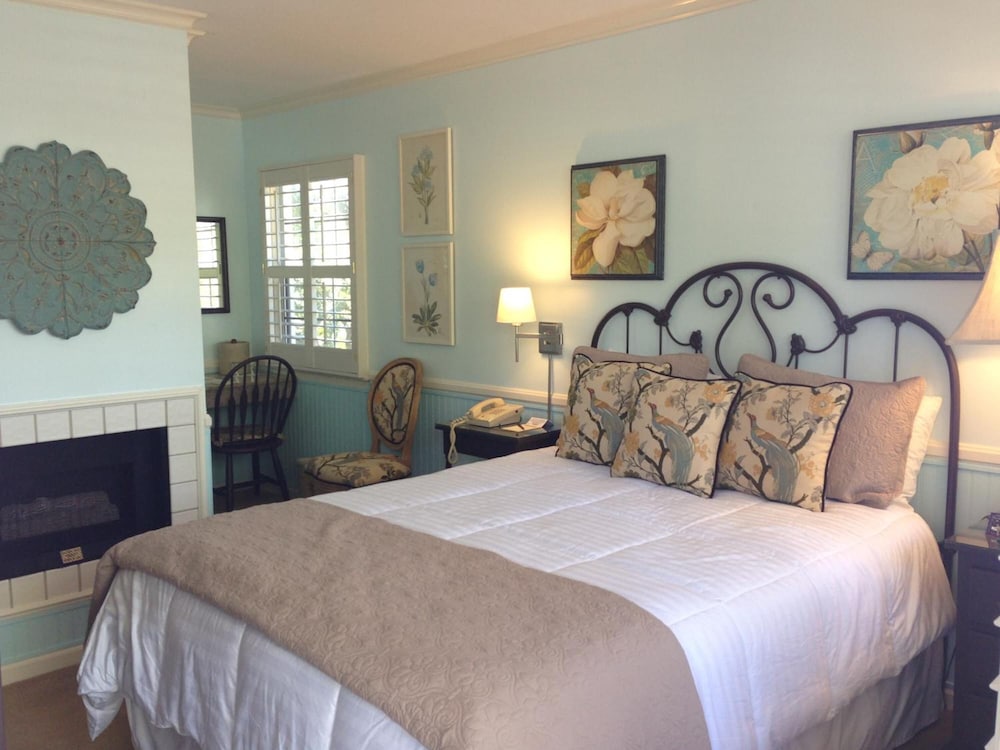 Apple Farm Inn 9/65