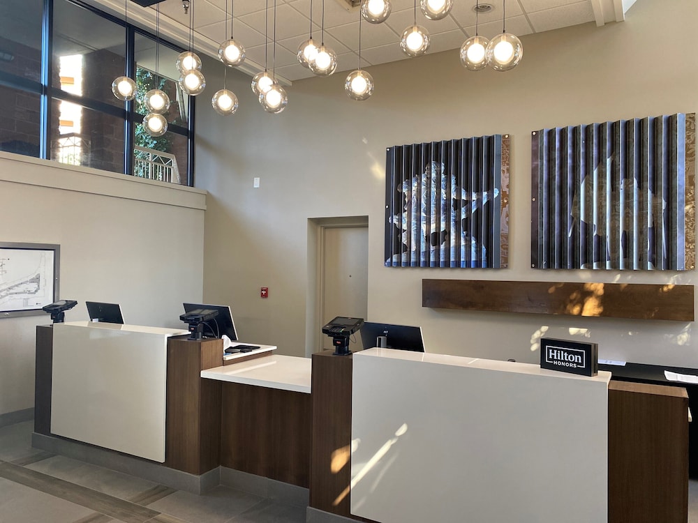 Embassy Suites by Hilton Tucson East 8/48