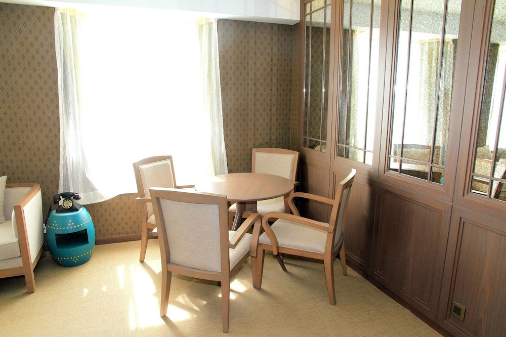 Largos Hotel 36/58