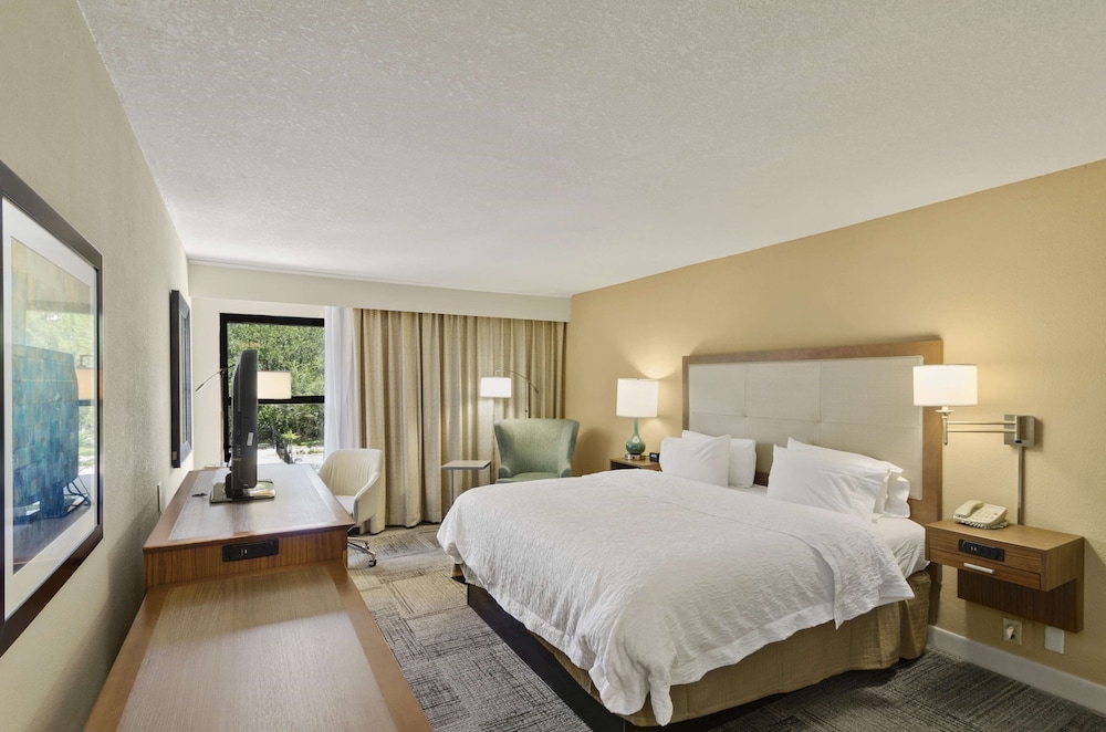 Hampton Inn Mount Dora 11/33