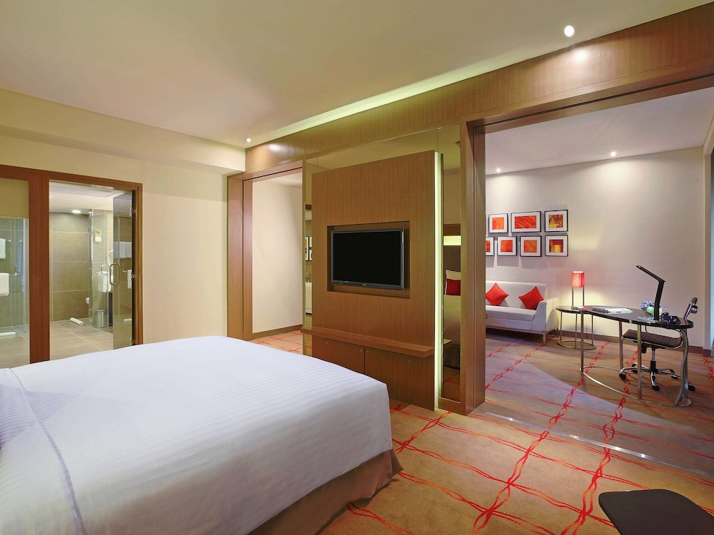 Novotel Ahmedabad 24/71