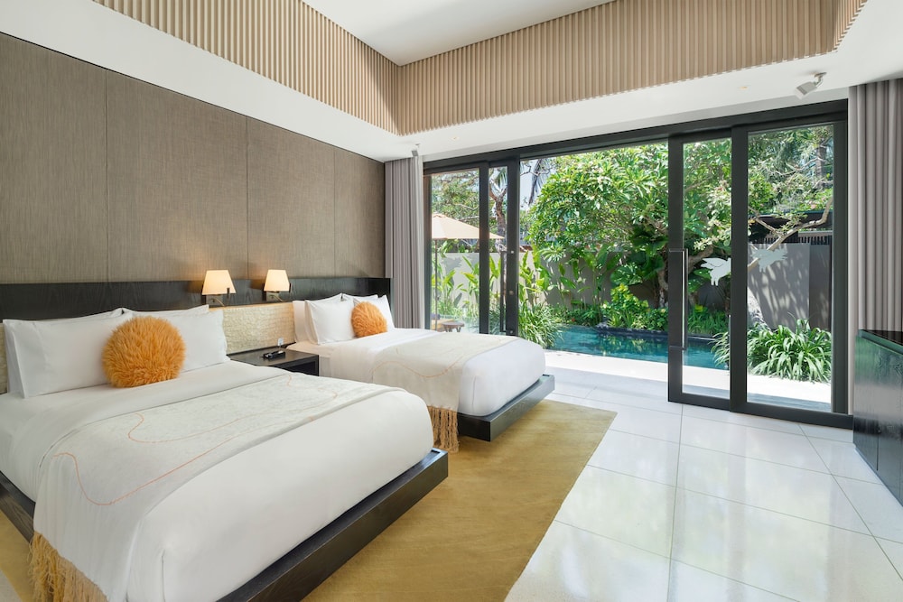 2 Bedrooms, Oasis, Villa, 1 King and 2 Queen Beds, Private Poolterrace