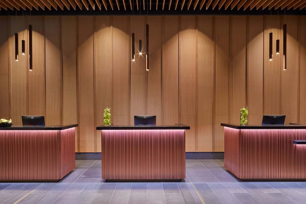 Renaissance Honolulu Hotel & Spa 11/67