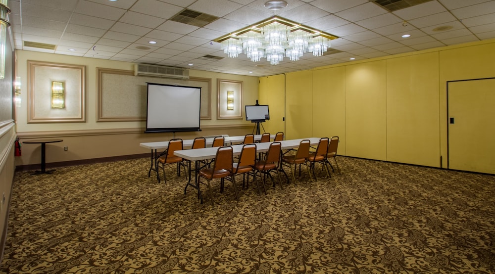 Red Roof Inn Batavia 45/47