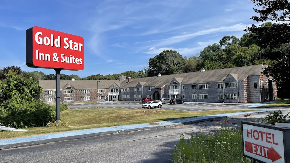 Gold Star Inn Suites 1/40