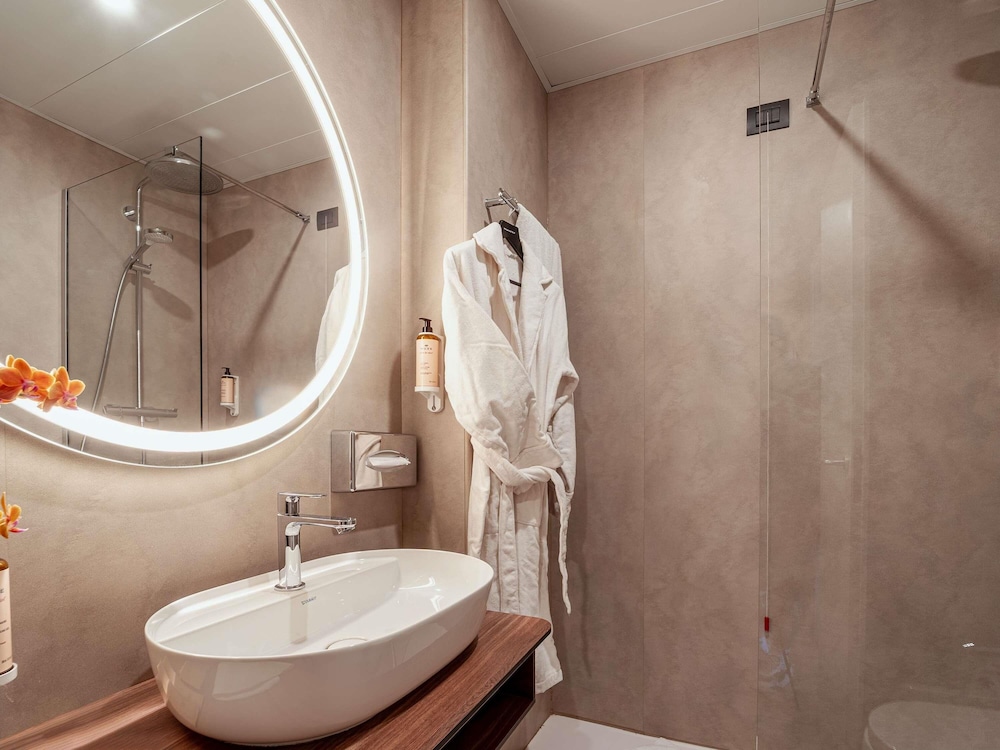 MERCURE BOLOGNA CENTRO 72/72