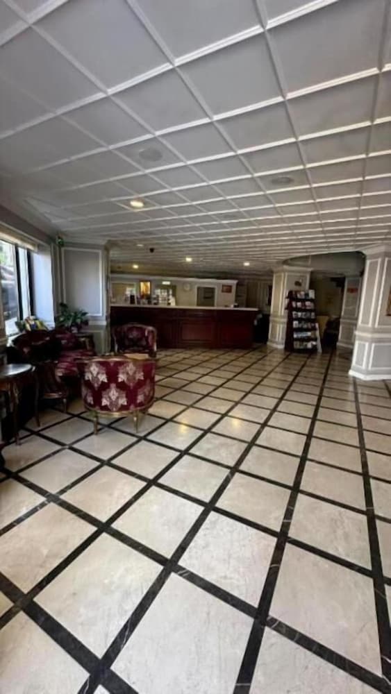 Albatros Premier Hotel 43/57