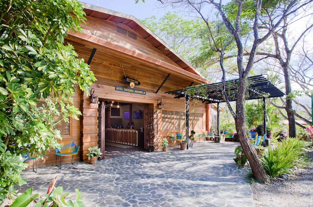 Hacienda Guachipelin Hotel 8/71