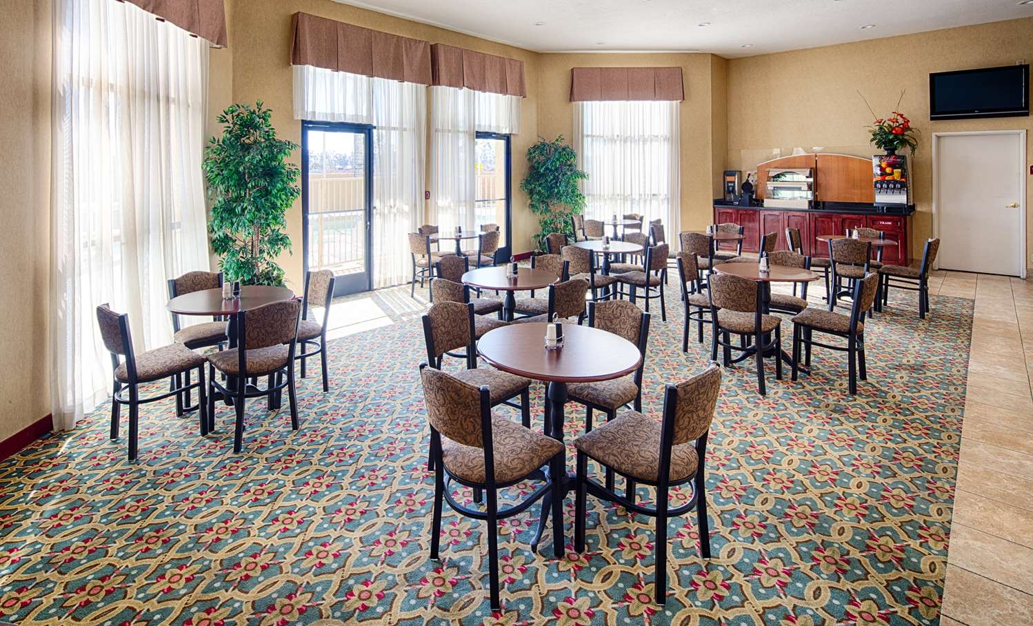Studio6 Suites Perris, CA 28/32