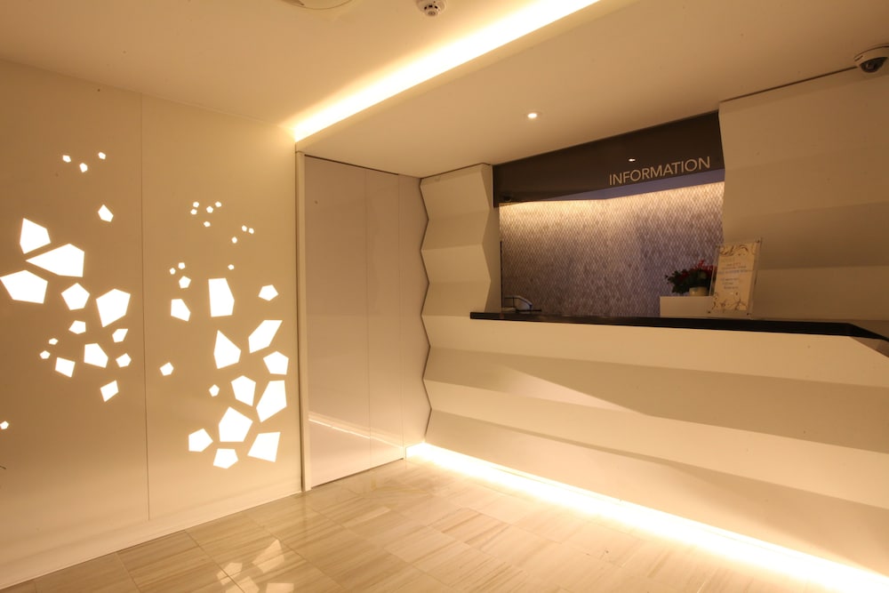 Hotel The Blue Cheonho 6/21