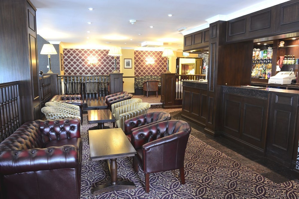 Buckatree Hall 52/69