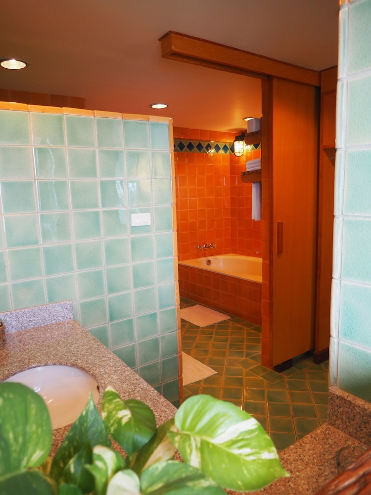 Rayong Resort Hotel 65/65