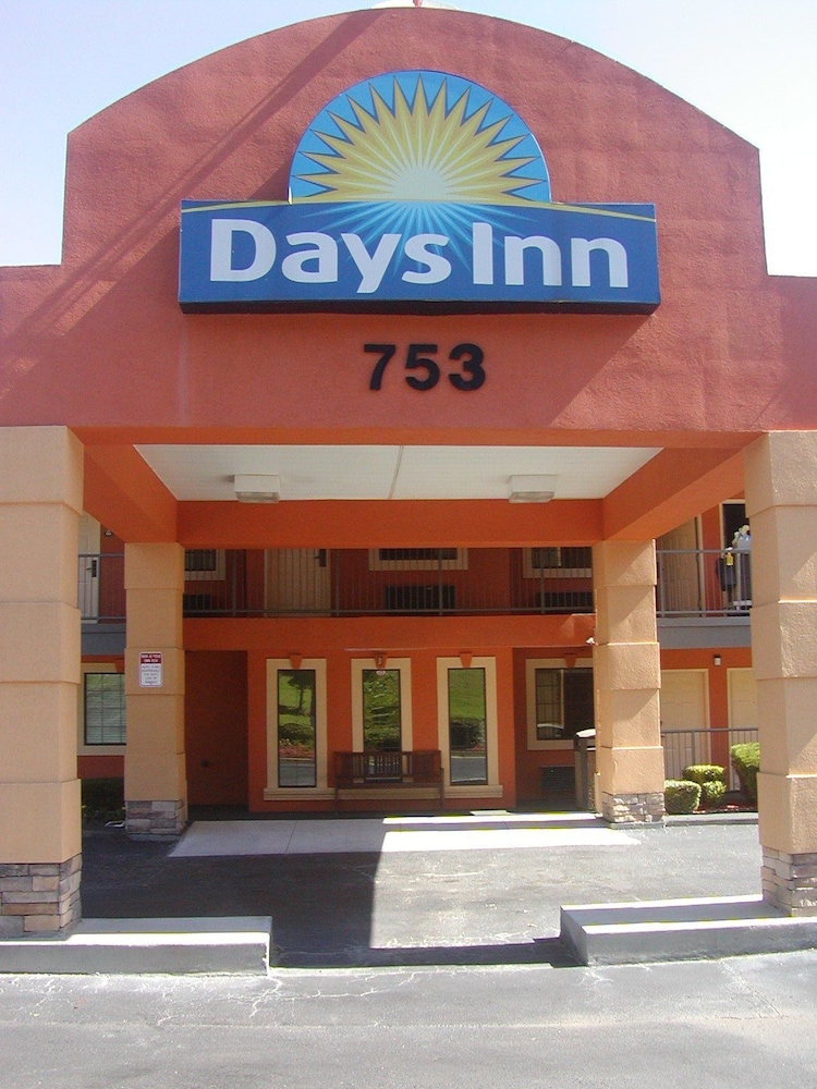 Days Inn by Wyndham Marietta White Water 2/21