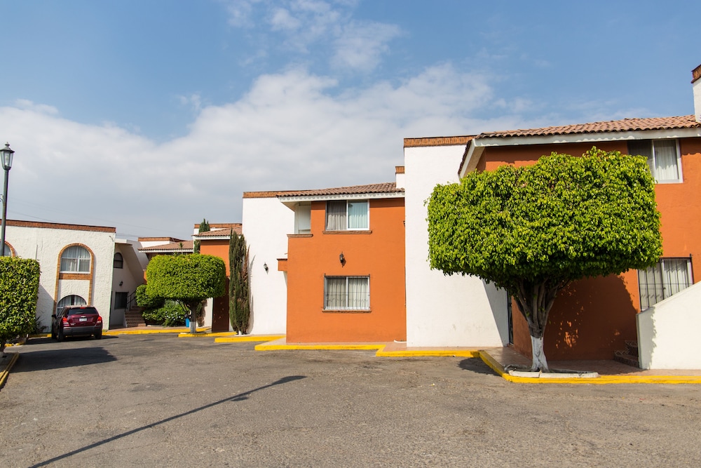 Villa del Sol and Suites 55/62