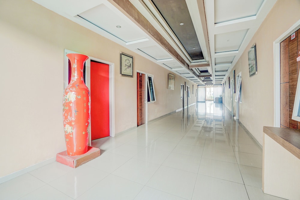 Hotel O Siwalankerto Near Surabaya Carnival 18/47