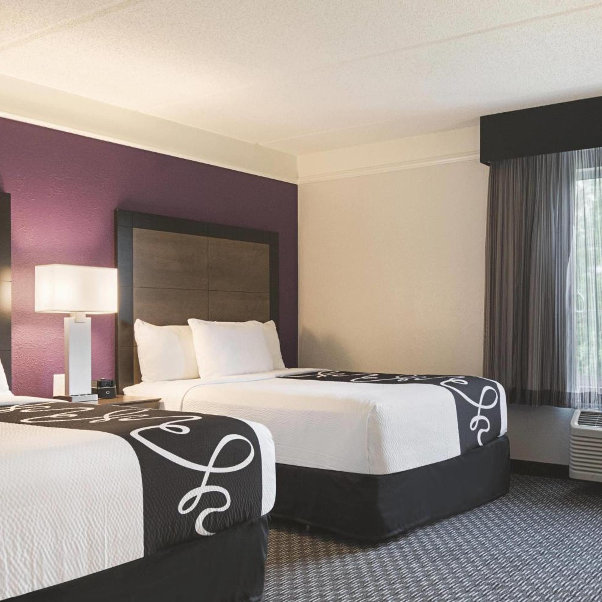 Room, 2 Double Beds, Bathtub, Accessible