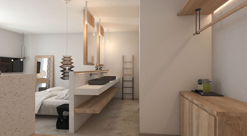 Apiro Mykonos 32/33