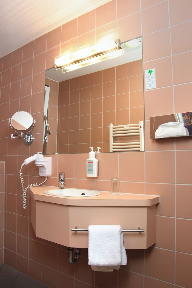 Helvetia Hotel Munich City Center 49/50