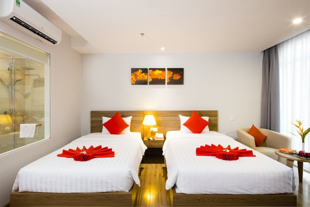 Maple Leaf Hotel & Apartment 39/75