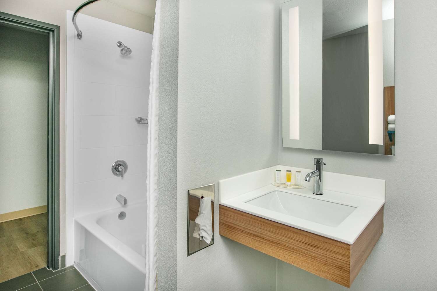 Microtel Inn Beckley 32/33