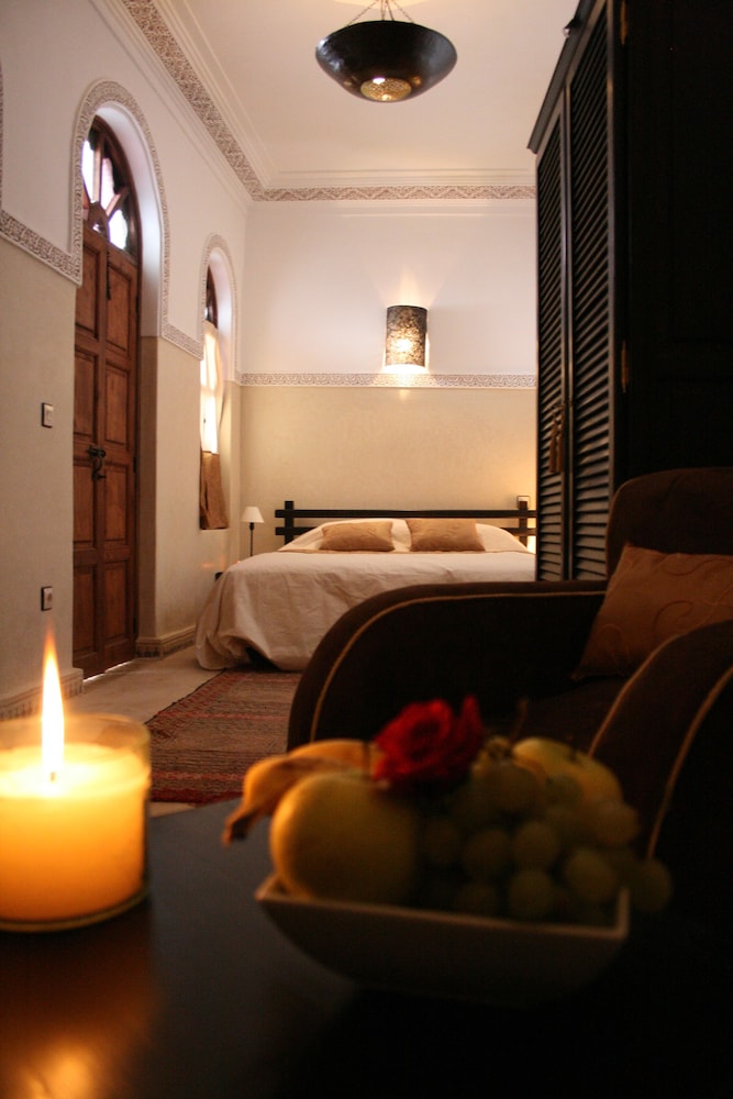 Riad Elias 49/72
