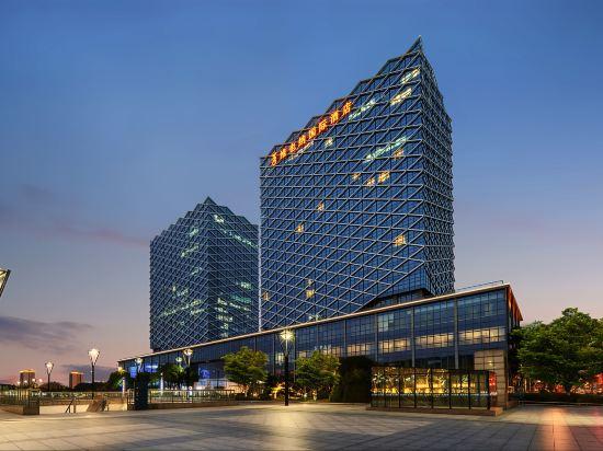 Vienna International Hotel (Suzhou Railway Station North Square) 5/49