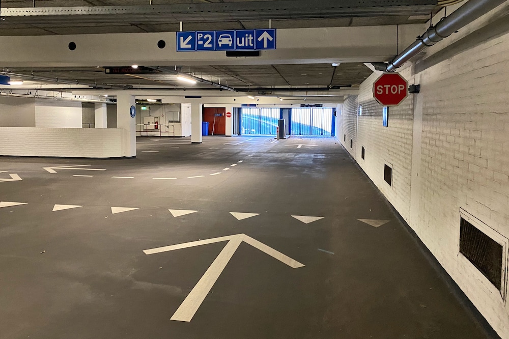 Xo Hotels Blue Square 56/65