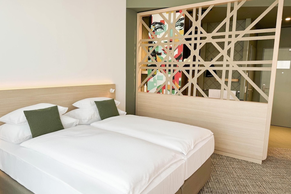 COMFORT, DOUBLE OR TWIN BED