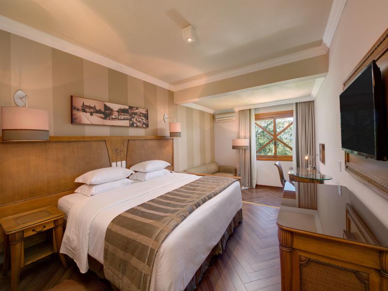 Room, Triple