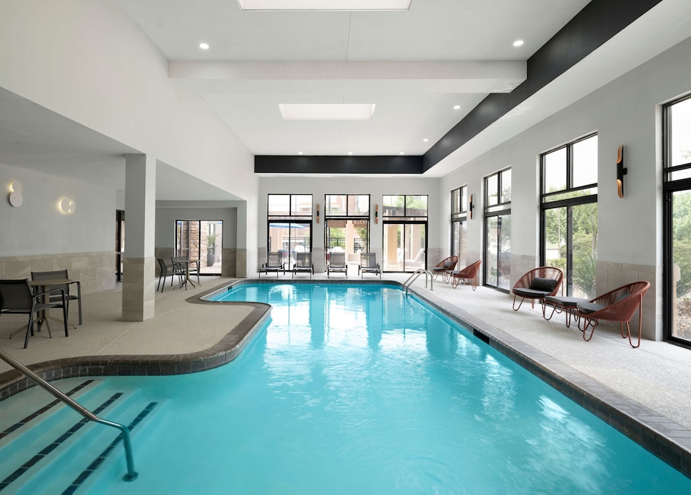 swimming pool spa