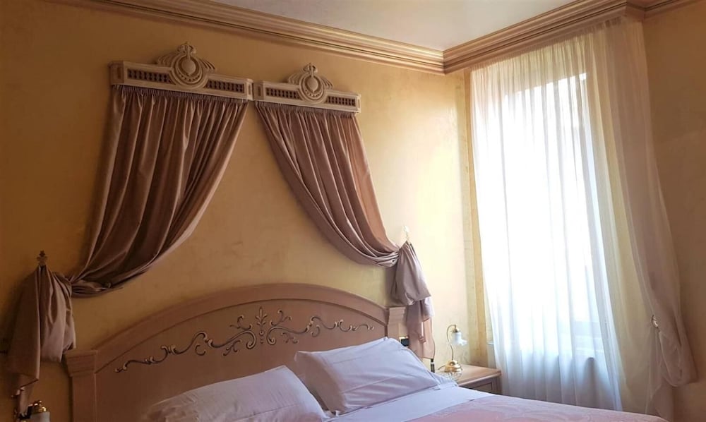 Hotel Colomba D Oro 45/79
