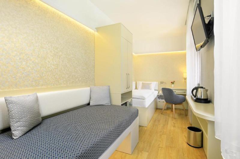 Deluxe, Single, Double or Twin Bed