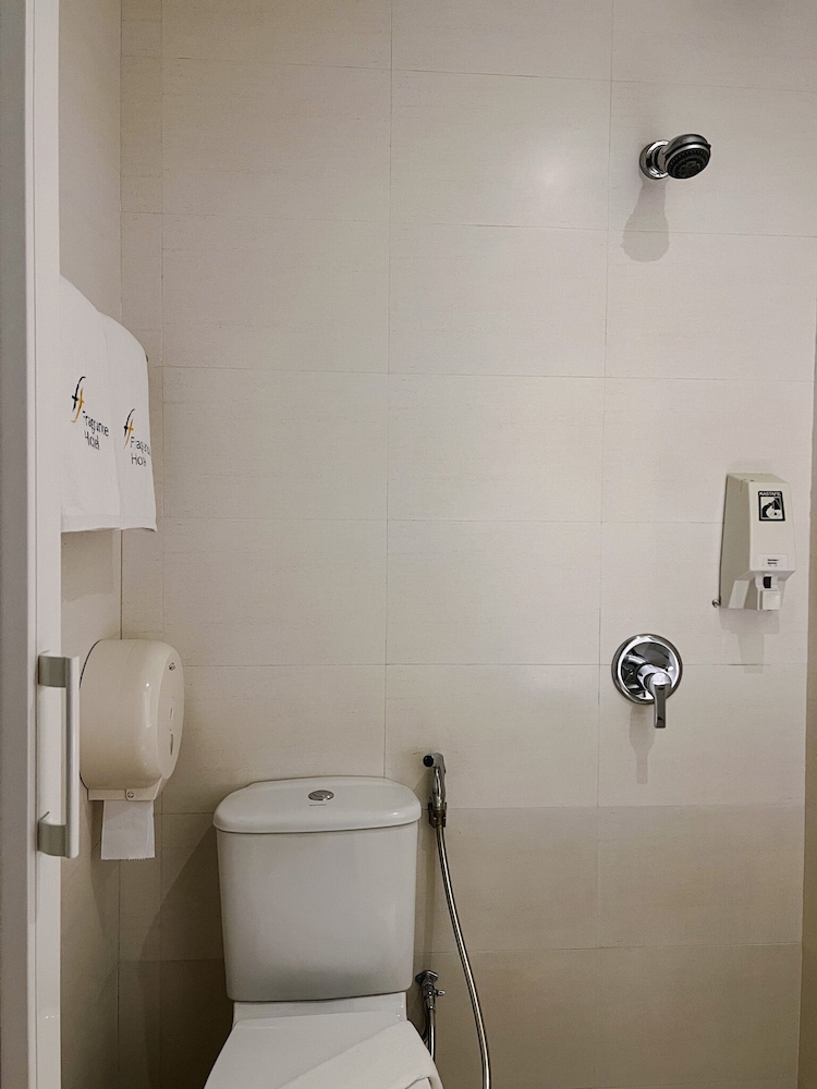 Fragrance Hotel - Kovan 32/34