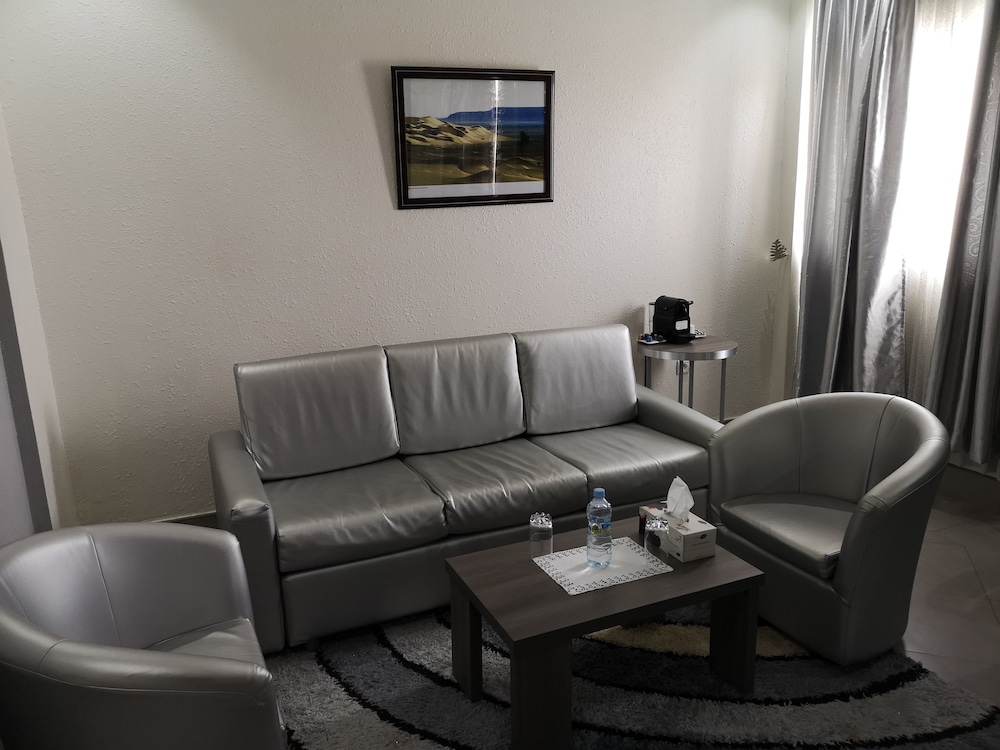 Nouakchott Hotel 28/50