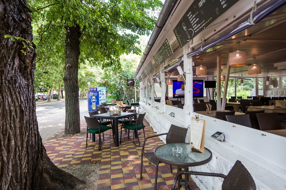 Ce Napfény Hotel 30/41